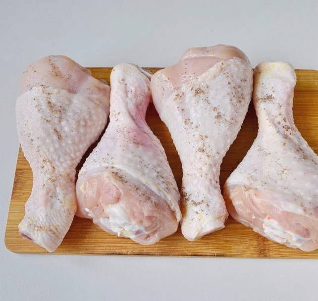 Куриные ножки в духовке с гречкой