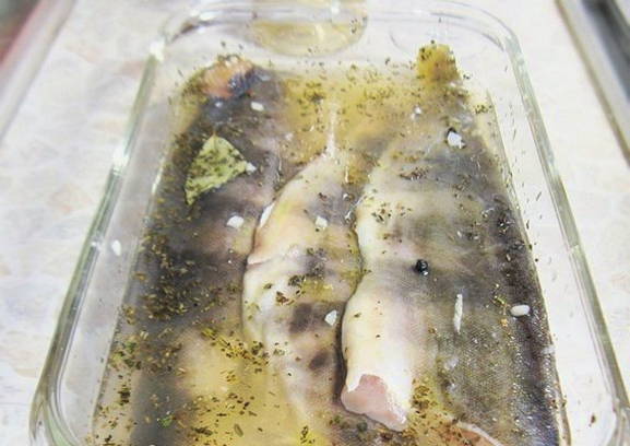 Маринованный толстолобик с маслом и уксусом рецепт