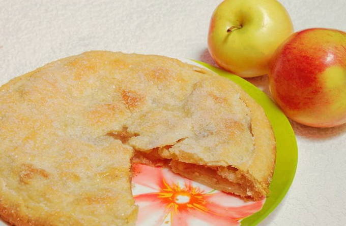 Очень простой рецепт вкусной постной шарлотки с яблоками