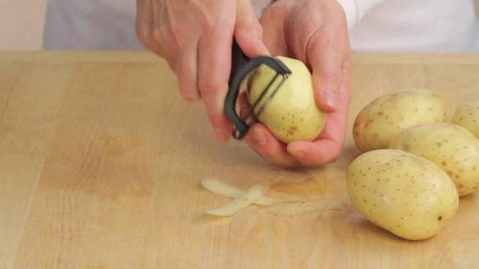 Картофельные драники с яйцом на сковороде классические