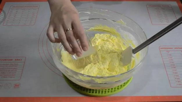 Рассыпчатое песочное печенье на маргарине в духовке