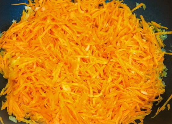 Пирожки с морковью в духовке