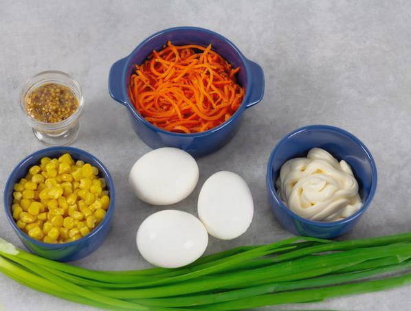 Салат с кукурузой и морковью по-корейски