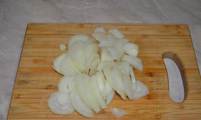 Говядина с картошкой в горшочках