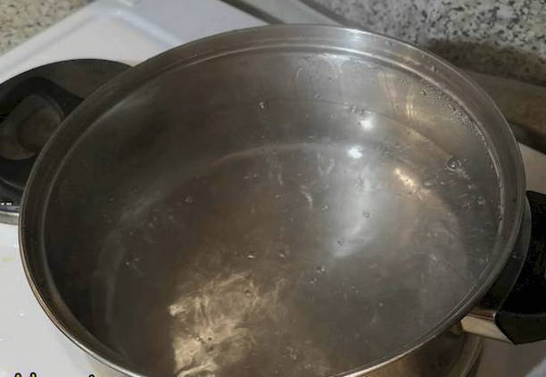 Как варить королевские замороженные неочищенные креветки в кастрюле