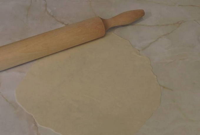 Быстрая лепешка на кефире с сыром на сковороде