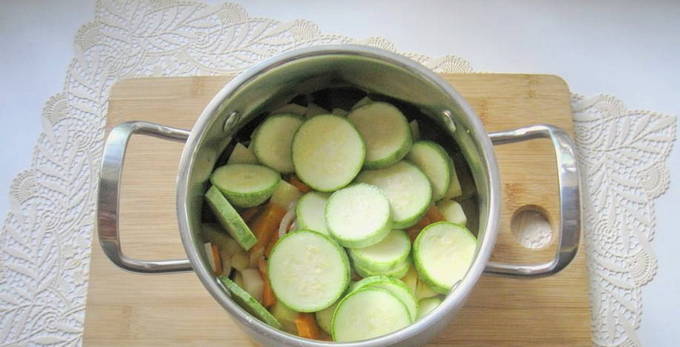 Суп-пюре из кабачков и картофеля со сливками