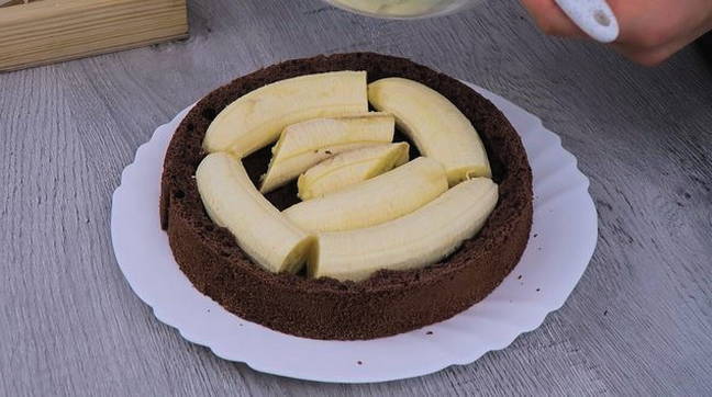Торт «Норка крота» с бананами