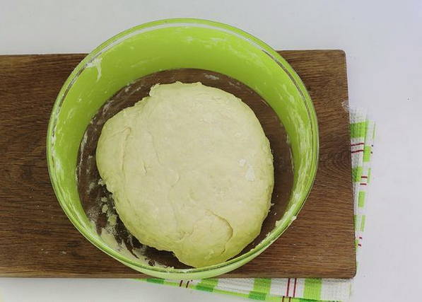 Пирожки с капустой без дрожжей в духовке
