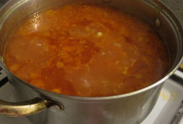 Классический суп харчо с говядиной, рисом и картофелем
