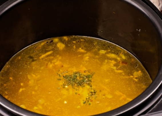 Суп с фрикадельками и вермишелью в мультиварке
