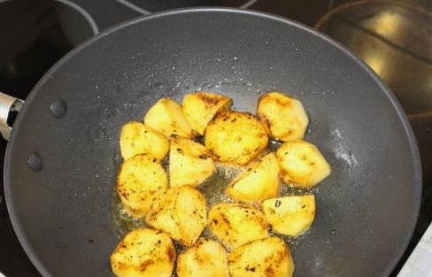 Лосятина с картошкой в духовке