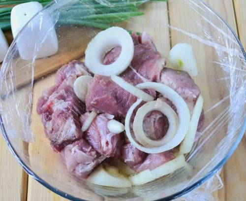 Быстрый маринад для шашлыка из свинины за час