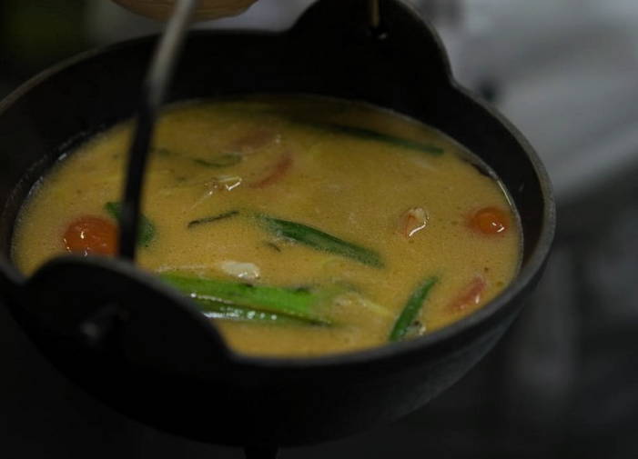 Суп том ям с морепродуктами классический
