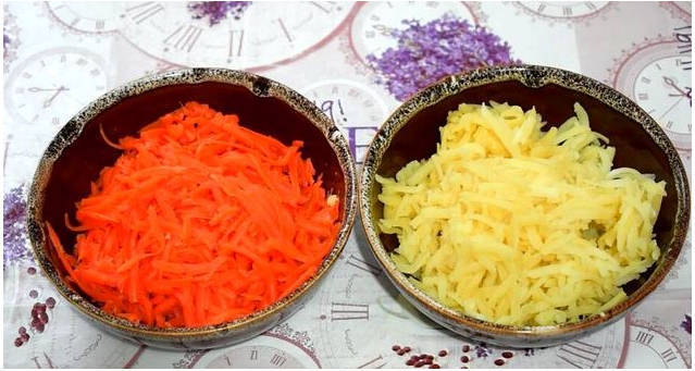 Классический салат Мимоза с рыбными консервами, картошкой и морковью