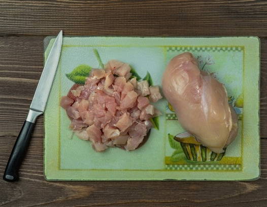 Фаршированный перец половинками с куриной грудкой и сыром в духовке