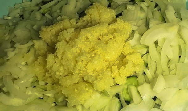 Салат из огурцов с чесноком без стерилизации и варки на зиму