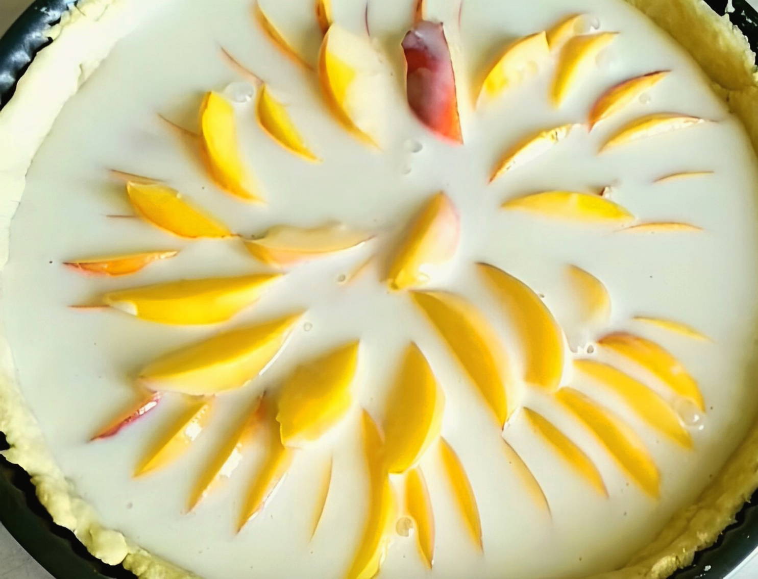 Заливной пирог с персиками