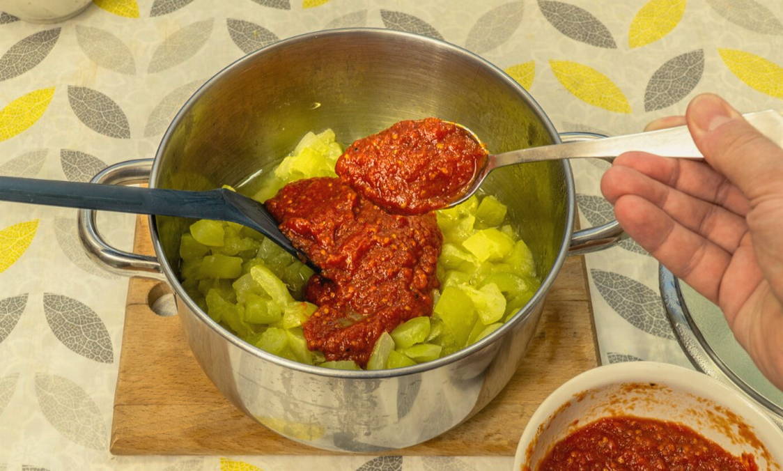 Кетчуп из кабачков с помидорами «Пальчики оближешь» на зиму