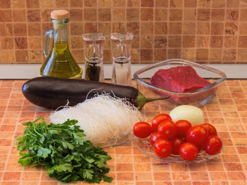 Салат с баклажанами и мясом