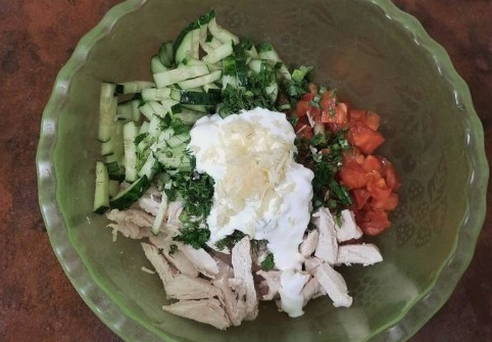 Салат с баклажанами и курицей