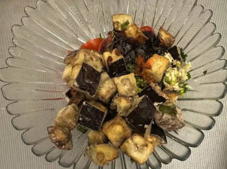 Салат с баклажанами в соусе терияки