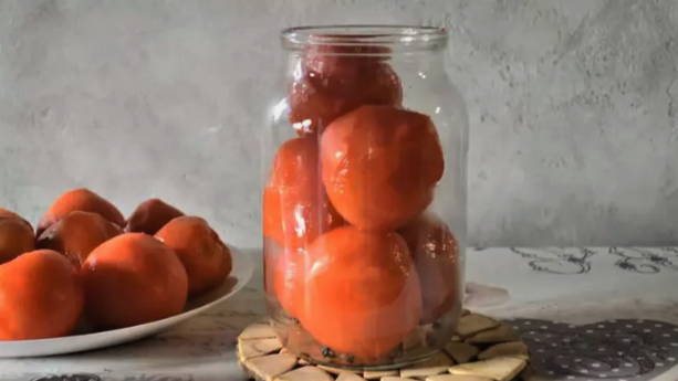Как закрыть помидоры в собственном соку на зиму