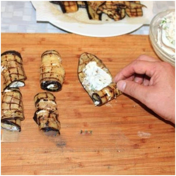 Рулетики из баклажанов с сыром, грецкими орехами и чесноком