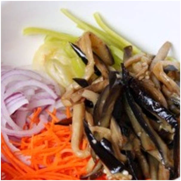 Корейский салат с баклажанами