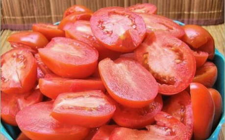Салат из кабачков «Тещин язык» с помидорами и болгарским перцем на зиму