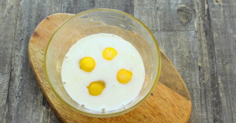 Омлет из яиц с кабачками на сковороде
