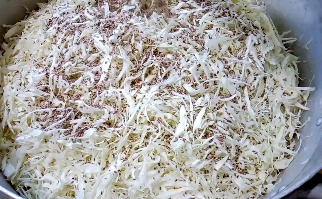Маринованная капуста с уксусом под железные крышки без стерилизации на зиму