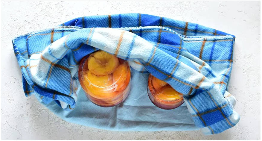 Персики половинками в сиропе с лимонной кислотой на 1 литровую банку на зиму