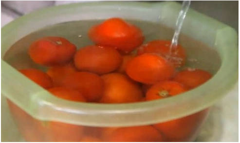 Классическое лечо из перца и помидор с чесноком, уксусом и маслом без стерилизации на зиму