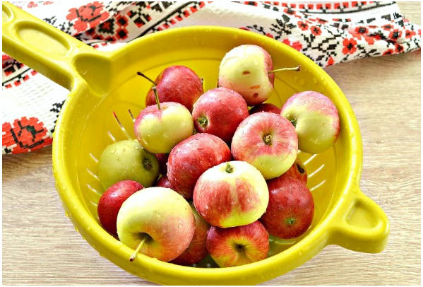 Яблоки в сиропе дольками без стерилизации на зиму