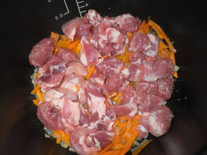 Тушеная картошка с мясом в скороварке