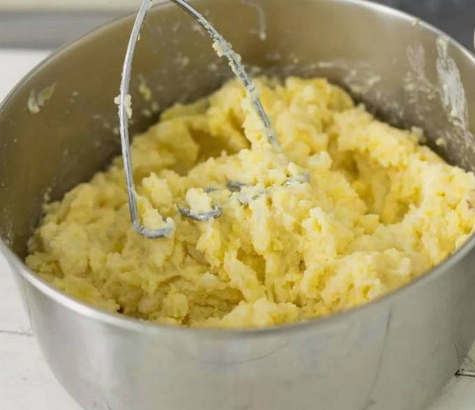 Рецепт картофельных зраз с фаршем на сковородке