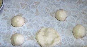 Жареные пирожки с картошкой на сковороде Жареные пирожки с картошкой на сковороде