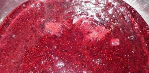 Заготовки из жимолости на зиму Заготовки из жимолости на зиму