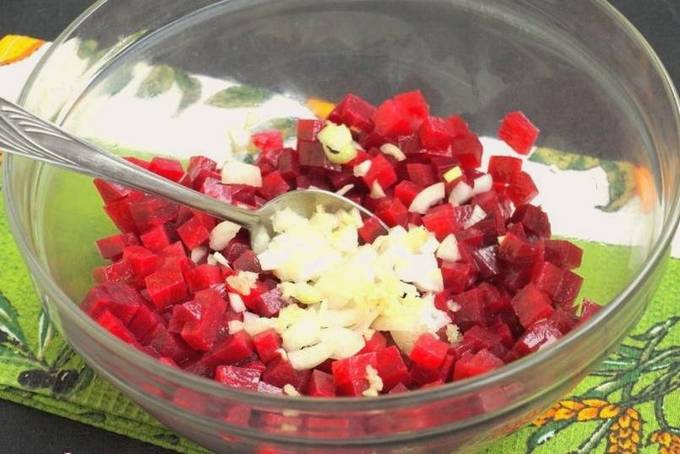 Салат из свеклы с луком