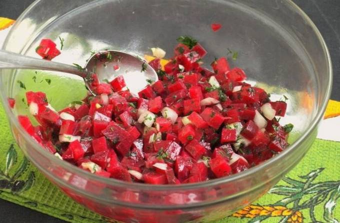 Салат из свеклы с луком