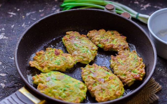 Оладьи с кабачками на кефире