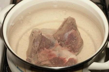 Салат с говядиной и грецким орехом Салат с говядиной и грецким орехом