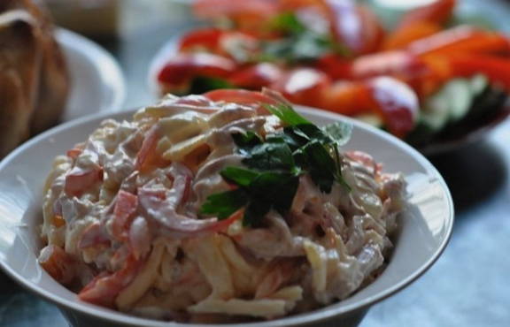 Салат с ветчиной и болгарским перцем