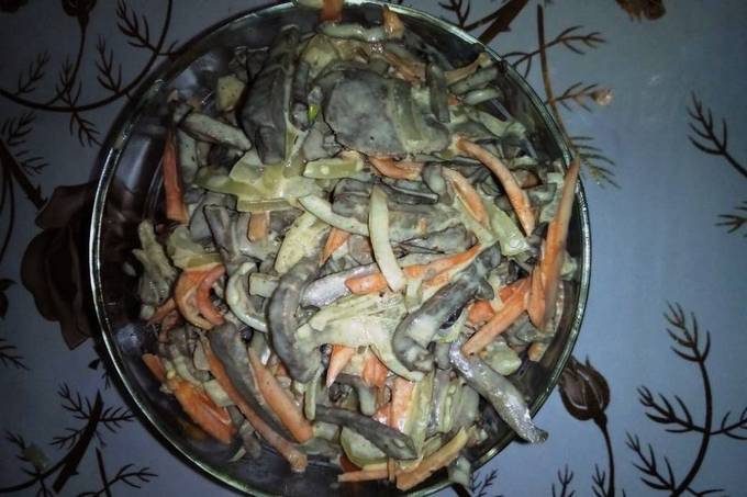 Салат с печенью и морковью