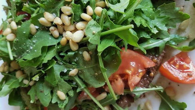 Салат с говядиной и рукколой Салат с говядиной и рукколой