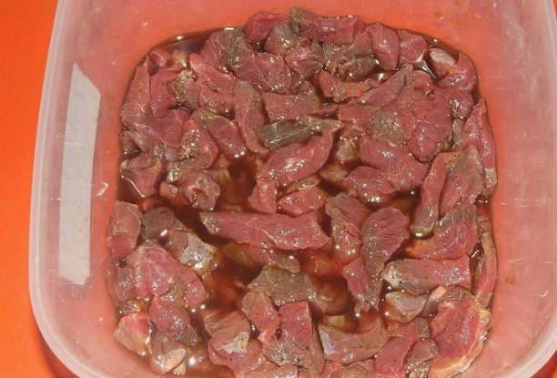 Салат с говядиной и помидорами Салат с говядиной и помидорами