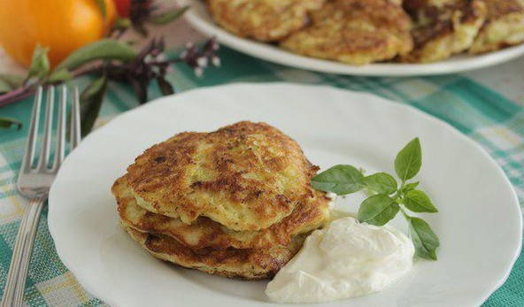 Оладьи из кабачков с куриной грудкой