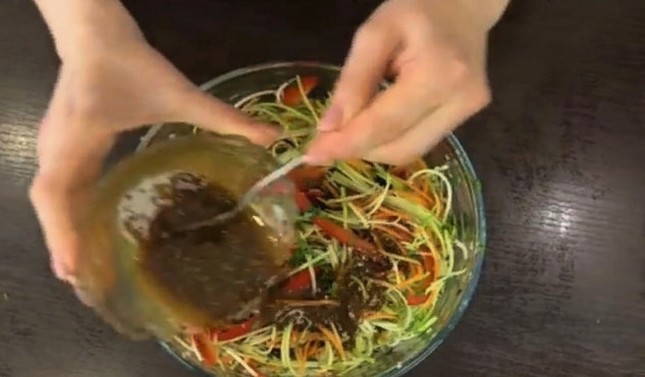 Кабачки по-корейски как на рынке