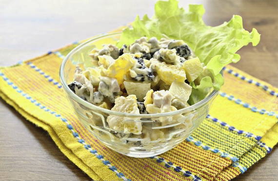 Салат с говядиной и черносливом